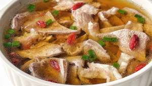 蒸瘦肉汤怎么做好吃（蒸瘦肉汤怎么做）
